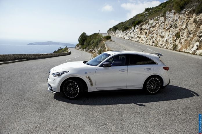2013 Infiniti FX Vettel Edition - фотография 7 из 64