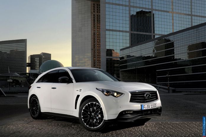 2013 Infiniti FX Vettel Edition - фотография 8 из 64