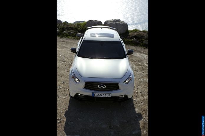 2013 Infiniti FX Vettel Edition - фотография 23 из 64