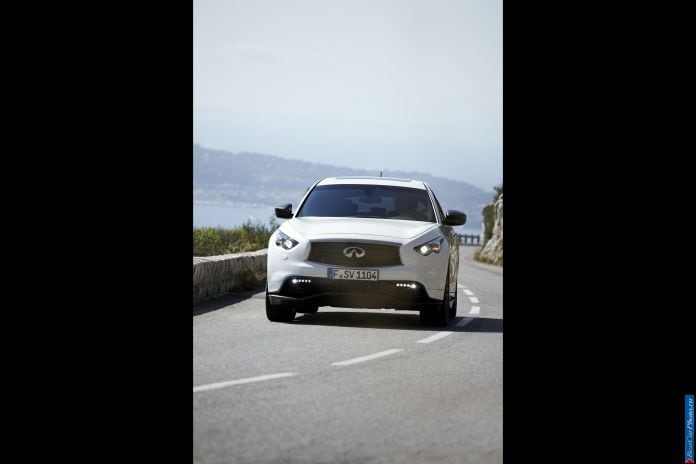 2013 Infiniti FX Vettel Edition - фотография 24 из 64