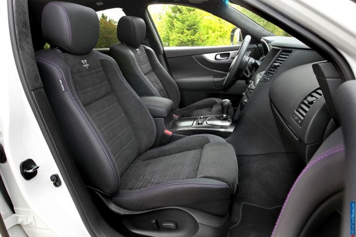 2013 Infiniti FX Vettel Edition - фотография 45 из 64