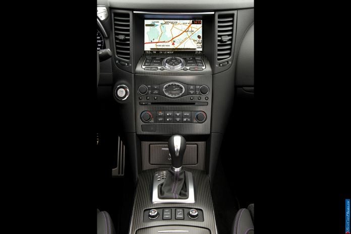 2013 Infiniti FX Vettel Edition - фотография 50 из 64