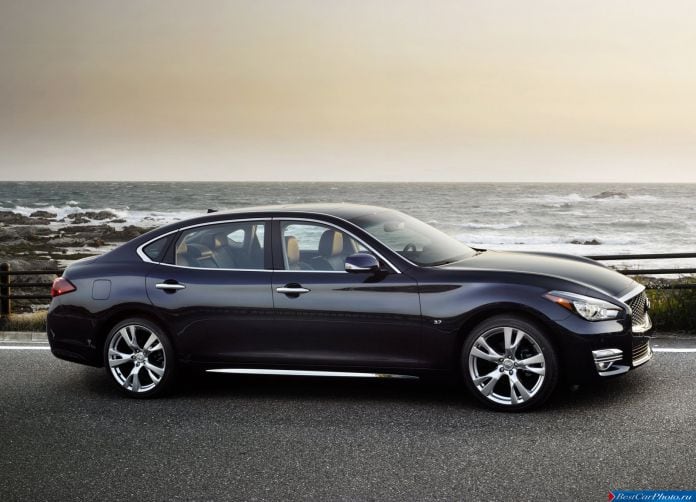 2014 Infiniti Q70 - фотография 2 из 14