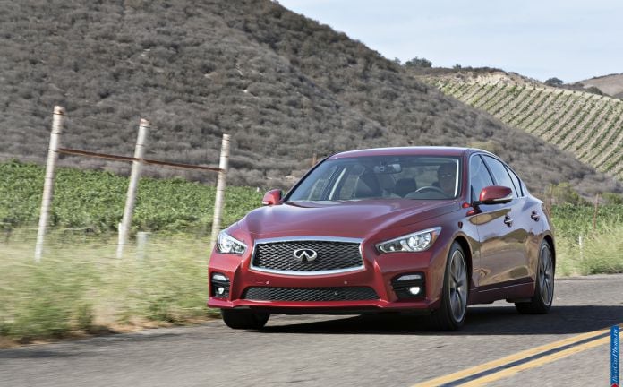 2014 Infiniti Q50 - фотография 13 из 65