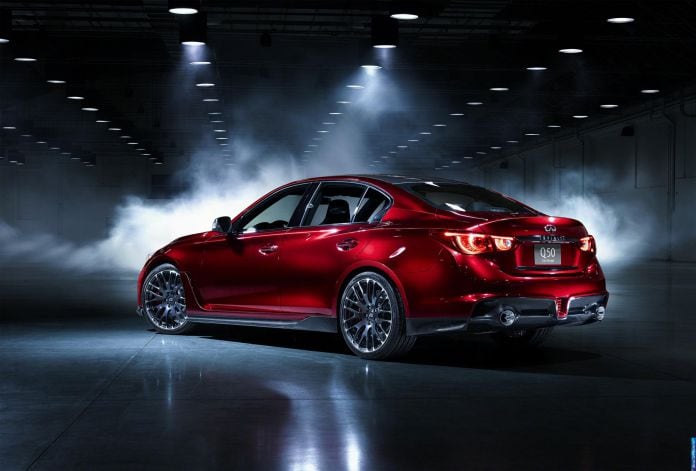 2014 Infiniti Q50 Eau Rouge Concept - фотография 2 из 16