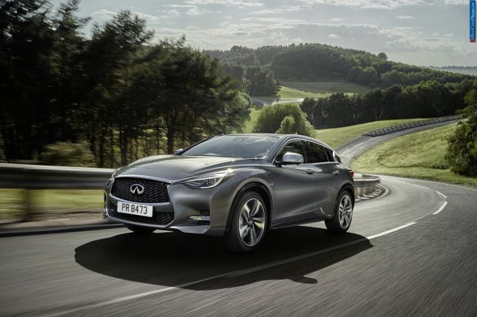 2016 Infiniti Q30 - фотография 1 из 122