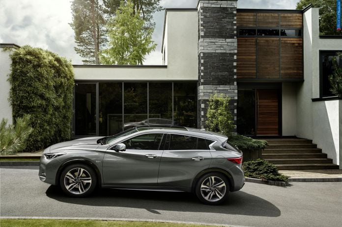 2016 Infiniti Q30 - фотография 7 из 122