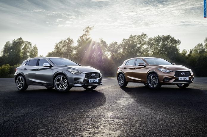 2016 Infiniti Q30 - фотография 15 из 122