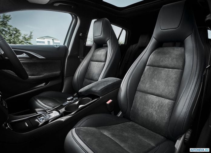 2016 Infiniti Q30 - фотография 100 из 122