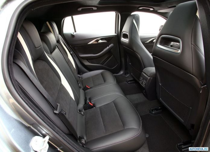 2016 Infiniti Q30 - фотография 102 из 122
