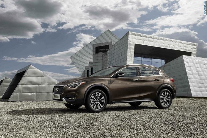 2016 Infiniti QX30 - фотография 3 из 30