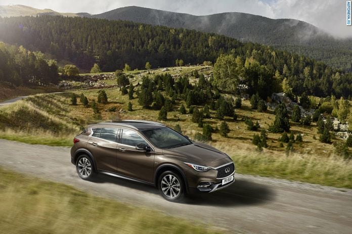 2016 Infiniti QX30 - фотография 15 из 30