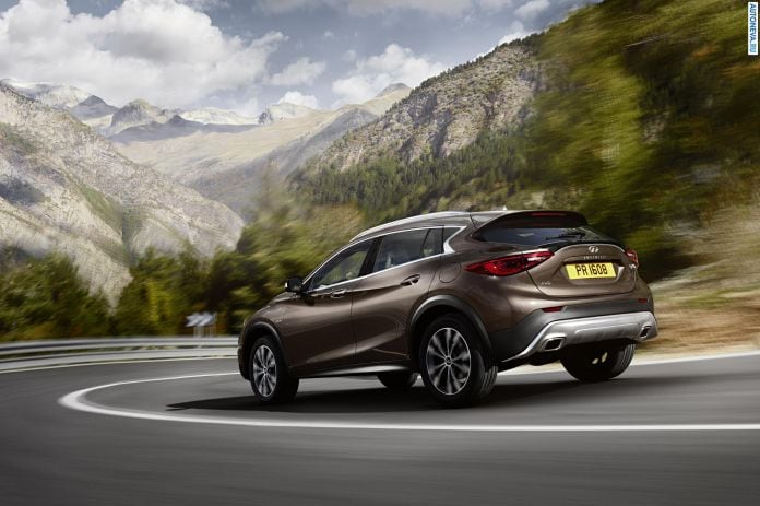 2016 Infiniti QX30 - фотография 18 из 30