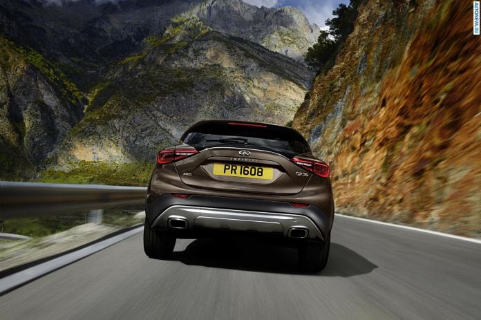 2016 Infiniti QX30 - фотография 23 из 30