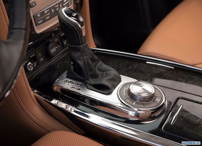 2018 Infiniti QX80 - фотография 35 из 71