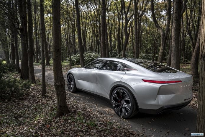 2019 Infiniti QS Inspiration Concept - фотография 16 из 40 2019 Infiniti QS Inspiration Concept - фотография 16 из 40