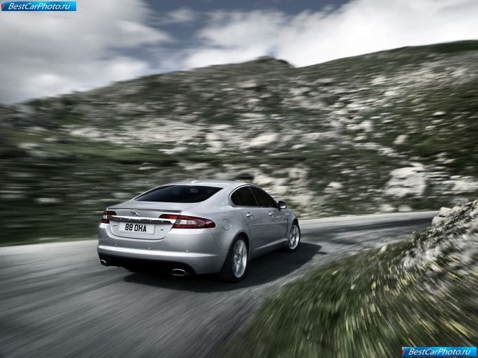 2010 Jaguar Xf - фотография 3 из 7