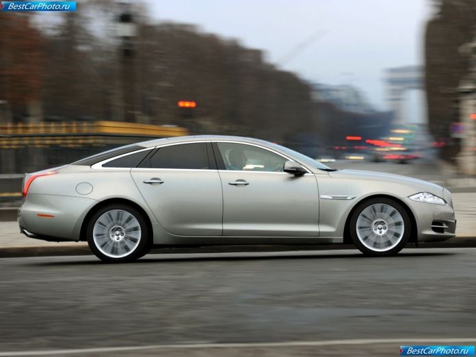 2010 Jaguar Xj - фотография 26 из 92