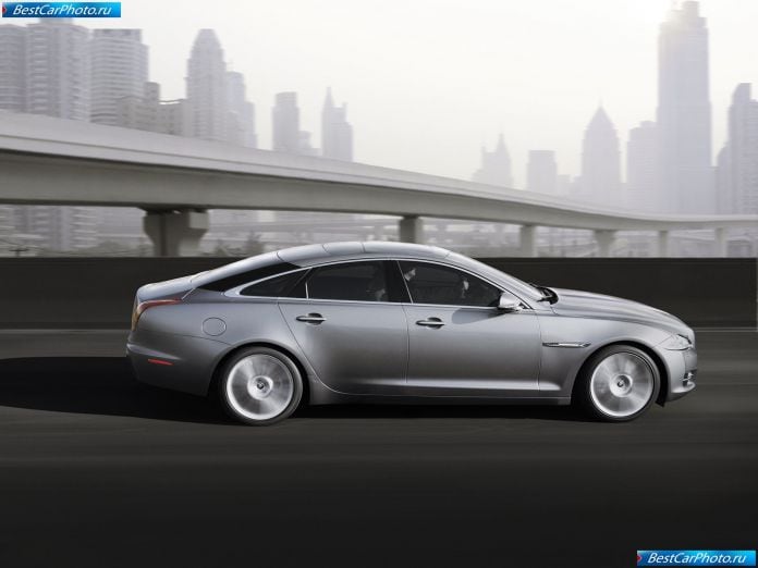 2010 Jaguar Xj - фотография 27 из 92