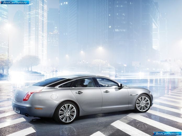 2010 Jaguar Xj - фотография 29 из 92