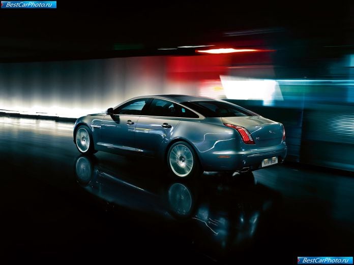 2010 Jaguar Xj - фотография 31 из 92