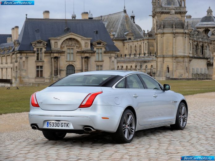 2010 Jaguar Xj - фотография 38 из 92