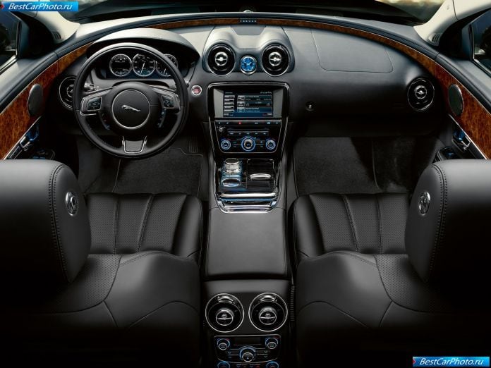 2010 Jaguar Xj - фотография 61 из 92