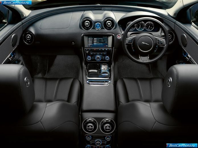 2010 Jaguar Xj - фотография 62 из 92