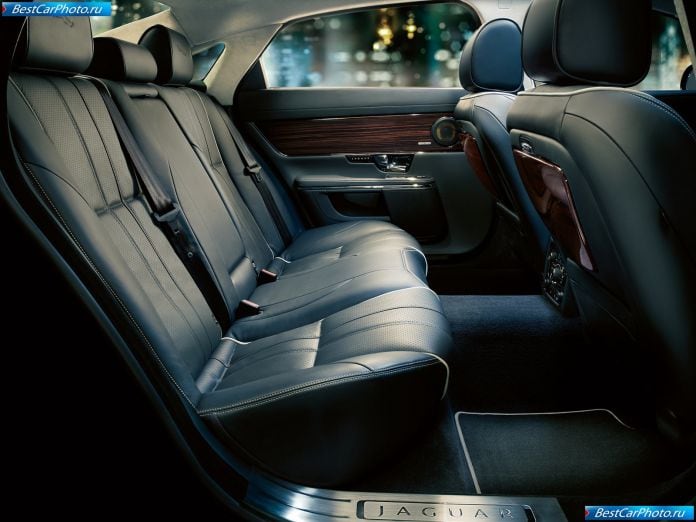 2010 Jaguar Xj - фотография 66 из 92