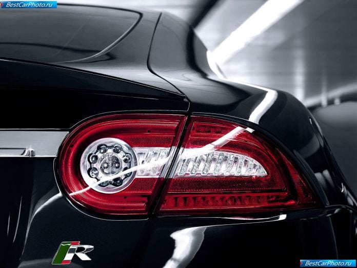 2010 Jaguar Xkr - фотография 26 из 39