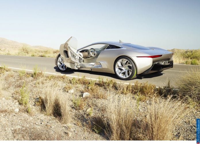 2010 Jaguar C-X75 Concept - фотография 15 из 72