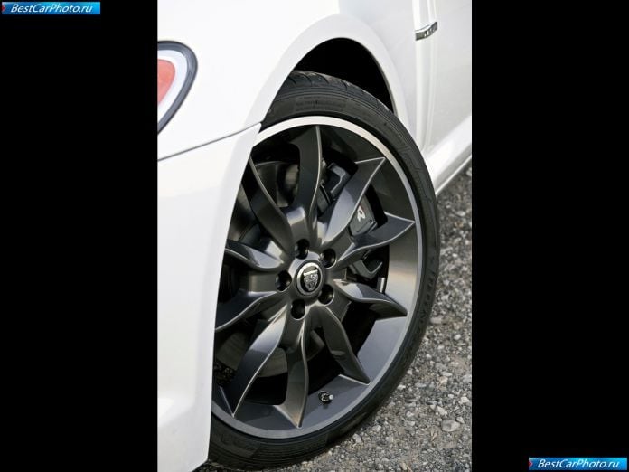 2011 Jaguar Xf Black Pack - фотография 17 из 17