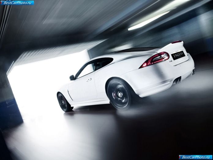 2011 Jaguar Xkr - фотография 19 из 34