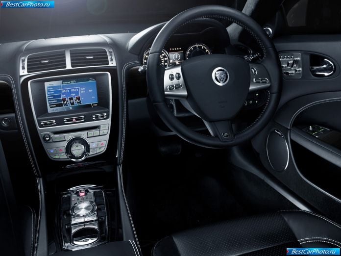 2011 Jaguar Xkr - фотография 28 из 34