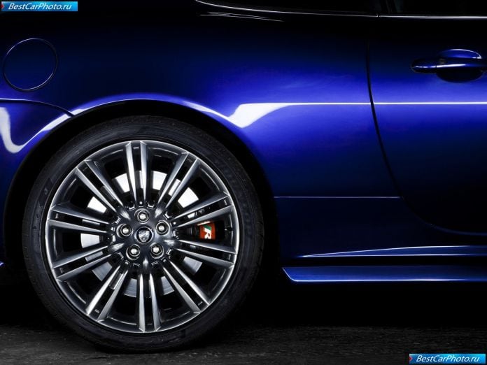 2011 Jaguar Xkr - фотография 32 из 34