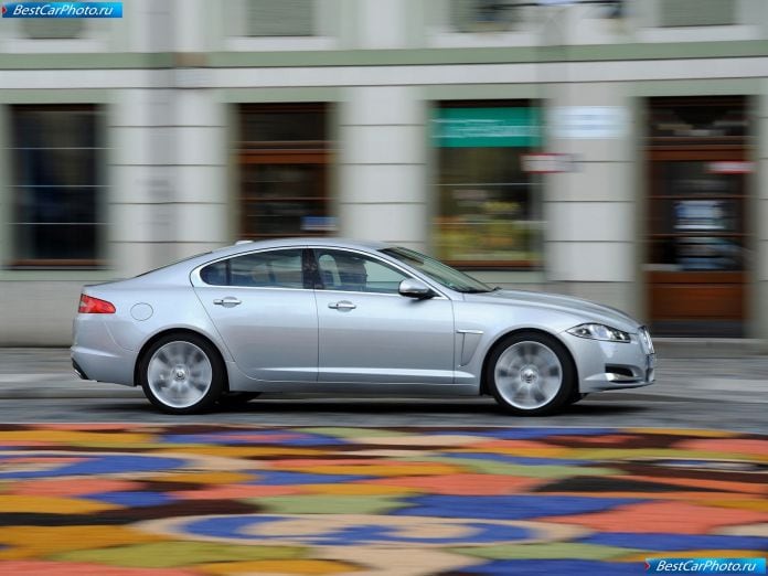 2012 Jaguar Xf - фотография 26 из 61