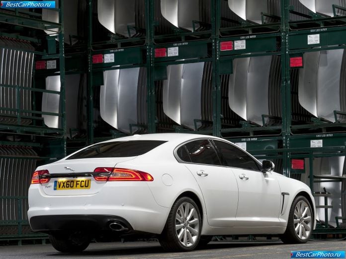 2012 Jaguar Xf - фотография 32 из 61
