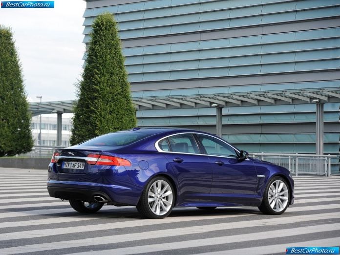 2012 Jaguar Xf - фотография 33 из 61
