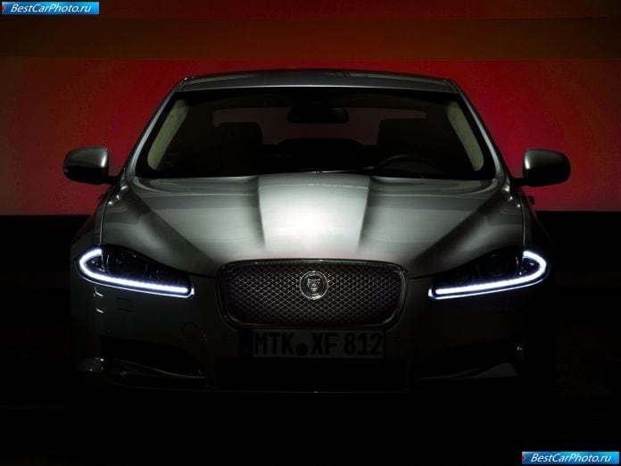 2012 Jaguar Xf - фотография 43 из 61