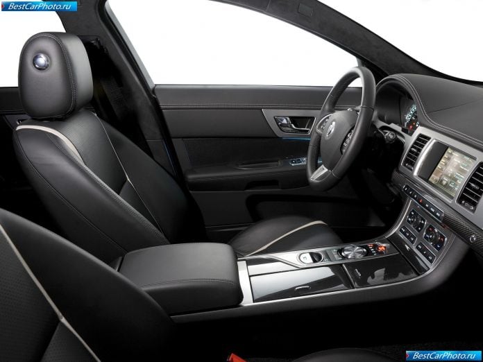 2012 Jaguar Xf - фотография 52 из 61