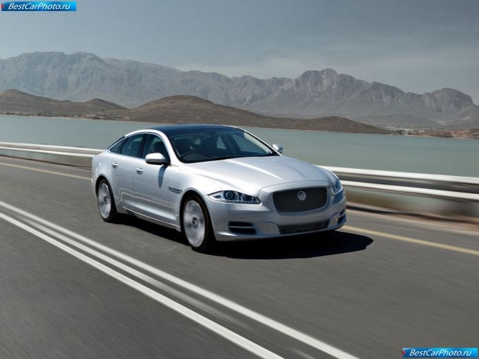 2012 Jaguar Xj - фотография 2 из 12