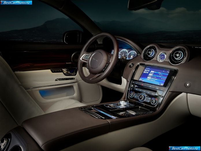 2012 Jaguar Xj - фотография 11 из 12