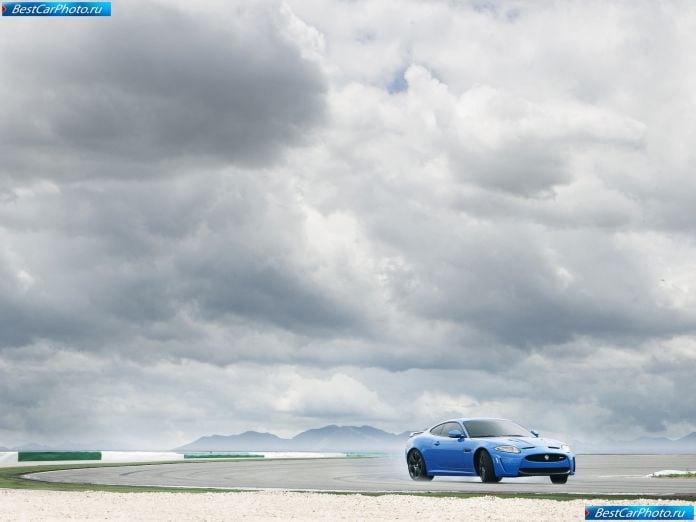 2012 Jaguar Xkr-s - фотография 6 из 17