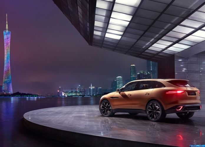 2013 Jaguar C-X17 5-Seater Concept - фотография 8 из 26