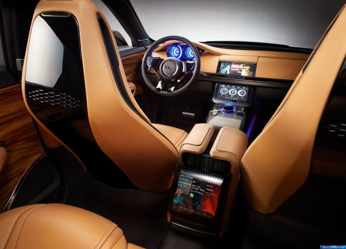 2013 Jaguar C-X17 5-Seater Concept - фотография 17 из 26