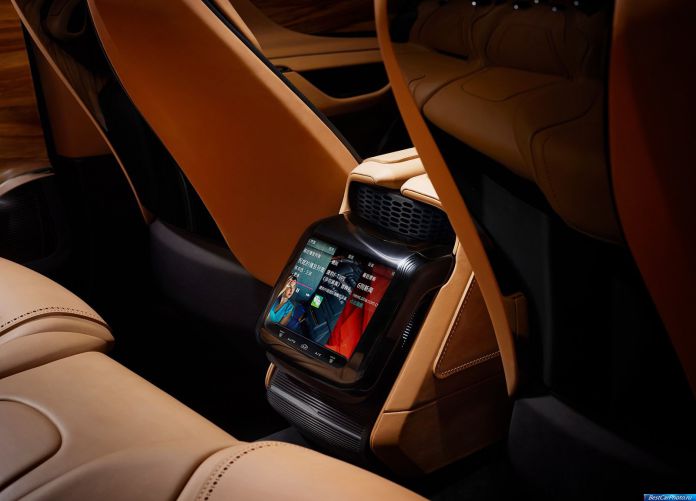 2013 Jaguar C-X17 5-Seater Concept - фотография 22 из 26