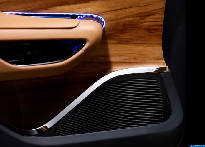 2013 Jaguar C-X17 5-Seater Concept - фотография 25 из 26