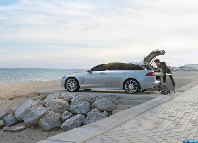 2013 Jaguar XF Sportbrake - фотография 16 из 44