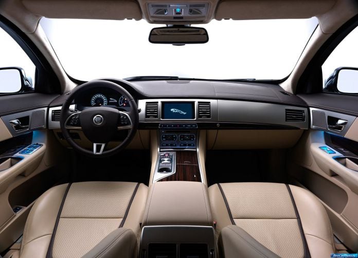2013 Jaguar XF Sportbrake - фотография 36 из 44