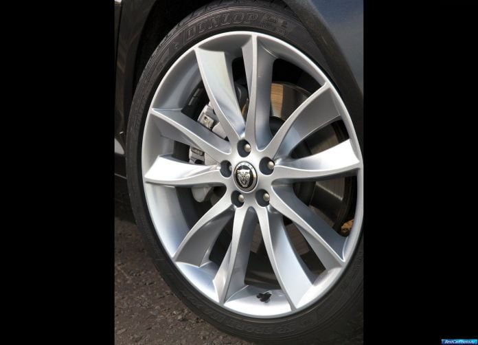 2013 Jaguar XF Sportbrake - фотография 43 из 44